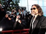 Ultimi aggiornamenti del processo Russell Brand: il comico “è un predatore sessuale spietato e manipolatore con un vorace appetito sessuale” e ha detto a un amico che “voleva portare a letto 5.000 donne nella sua vita”, sente la corte