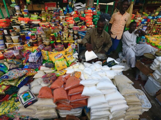 Gli scioperi sul mercato del Darfur in Sudan hanno ucciso più di 100 persone, dice il gruppo per i diritti umani Gli scioperi sul mercato del Darfur in Sudan hanno ucciso più di 100 persone, dice il gruppo per i diritti umani