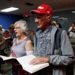 Il sostegno evangelico bianco a Trump diminuisce, ma è ancora forte con l’avvicinarsi delle elezioni di metà mandato