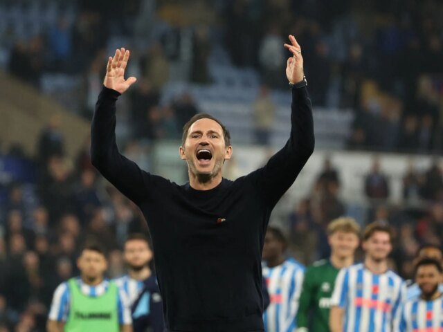 La vittoria del Coventry lascia il Manchester United sull’orlo della zona retrocessione della Premier League La vittoria del Coventry lascia il Manchester United sull’orlo della zona retrocessione della Premier League