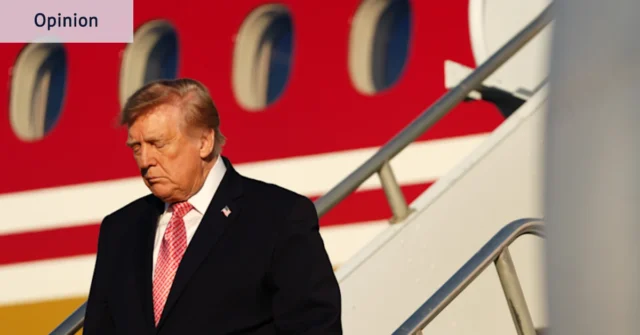 I repubblicani stanno cancellando Trump. Il presidente è ora il signor 2,4%. I repubblicani stanno cancellando Trump. Il presidente è ora il signor 2,4%.