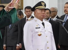 L’affermazione che gli incendi boschivi e terrestri non sono gravi fa arrabbiare, questo è il curriculum di Muhidin, governatore del Kalimantan meridionale