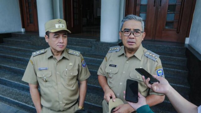 La scioccante risposta del sindaco di Bandung al caso del medico che abusa di minori La scioccante risposta del sindaco di Bandung al caso del medico che abusa di minori