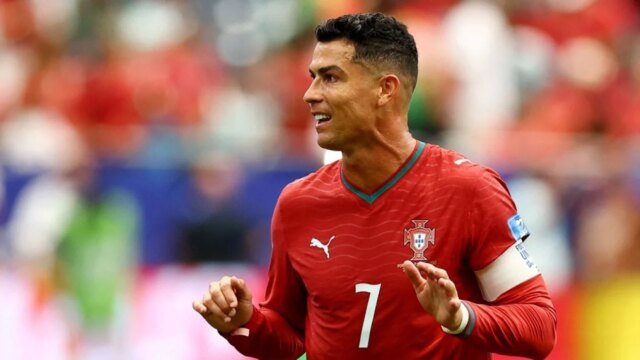 Non Lionel Messi, Cristiano Ronaldo è il Re del Pallone d’Oro di tutti i tempi secondo il voto dei fan Non Lionel Messi, Cristiano Ronaldo è il Re del Pallone d’Oro di tutti i tempi secondo il voto dei fan