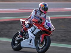 Veda Ega Pratama batte il record di Mario Aji in Moto3 Mandalika, registra una nuova storia