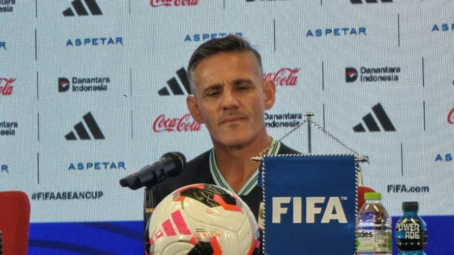 John Herdman mette alla prova i punti di forza della Thailandia in vista della finale: disciplina, direzione e capacità di assorbire energia