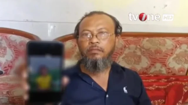 Presumibilmente vittima di bullismo nei confronti dei vicini a Surabaya, bambino con bisogni speciali trovato morto Presumibilmente vittima di bullismo nei confronti dei vicini a Surabaya, bambino con bisogni speciali trovato morto