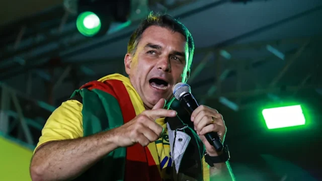 L’altro Bolsonaro che potrebbe diventare il prossimo presidente del Brasile