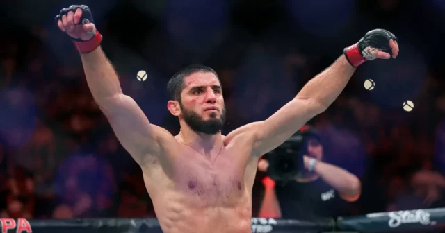 Il campione UFC Islam Makhachev afferma che il suo prossimo incontro sarà “uno degli ultimi” Il campione UFC Islam Makhachev afferma che il suo prossimo incontro sarà “uno degli ultimi”
