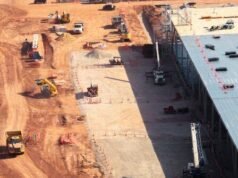Il rappresentante democratico Walkinshaw: gli investimenti nell’intelligenza artificiale e nei data center stimolano il PIL, ma le famiglie non ne traggono vantaggio