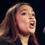 AOC parla dal pulpito della chiesa cattolica, mobilitando la sinistra