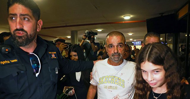 Gli Emirati Arabi Uniti chiamano per la prima volta l’attacco di Flydubai un “atto terroristico”. Gli Emirati Arabi Uniti chiamano per la prima volta l’attacco di Flydubai un “atto terroristico”.