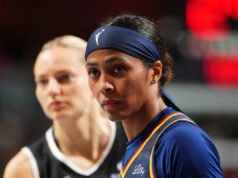 L’ex star della WNBA dice ai giocatori bianchi di “zittire quel cazzo di bocca” riguardo al problema trans