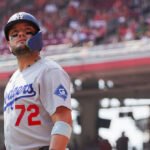 GUARDA: Test di cittadinanza statunitense di Miguel Rojas Aces dei Dodgers: “Sono davvero orgoglioso di essere americano”
