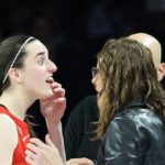Caitlin Clark mette all’angolo gli arbitri dopo essere stata insanguinata da una gomitata in faccia