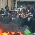 Rivolte giovanili francesi manipolate dal partito di estrema sinistra Mélenchon: polizia di Parigi