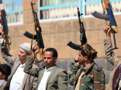 Gli Houthi lanciano altri missili e il quartier generale della compagnia petrolifera saudita è gravemente danneggiato