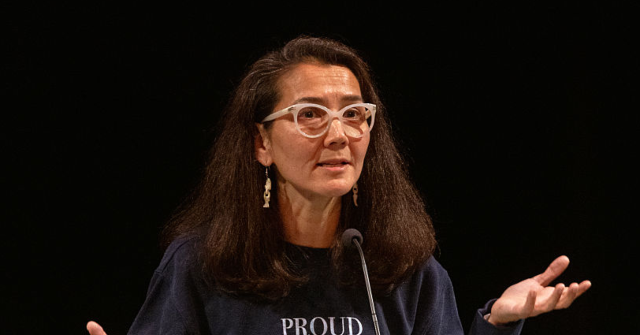 Cronicamente assente Mary Peltola percepiva lo stipendio più alto della legislatura dell’Alaska e fatturava ai contribuenti le vacanze alle Hawaii Cronicamente assente Mary Peltola percepiva lo stipendio più alto della legislatura dell’Alaska e fatturava ai contribuenti le vacanze alle Hawaii