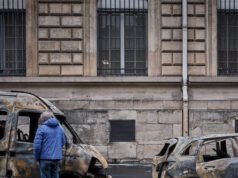 Le Pen: Lo Stato sta crollando e non riesce più a mantenere il controllo