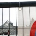 Il Museo del Louvre di Parigi chiude sabato in previsione della violenza