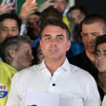 Flávio Bolsonaro: è “impossibile” riconoscere i risultati elettorali del Brasile