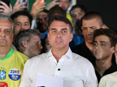 Flávio Bolsonaro: è “impossibile” riconoscere i risultati elettorali del Brasile