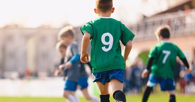 La madre accompagna la partita di calcio giovanile, uccidendo 2 persone e ferendone 11 La madre accompagna la partita di calcio giovanile, uccidendo 2 persone e ferendone 11