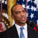 Esclusivo: il segretario dell’HUD Scott Turner difende l’agenda immobiliare di Trump mentre la fiducia dei costruttori scende al minimo di 14 anni