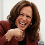 Kamala Harris sulle critiche alla sua risata: “Non mi toglierà la gioia”