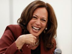 Kamala Harris sulle critiche alla sua risata: “Non mi toglierà la gioia”