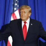 Trump porta un corteo di automobili all’evento della campagna dopo che il tempo impedisce il volo