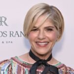 Selma Blair si scusa con le persone che ha “ferito o spaventato” dopo l’incidente aereo