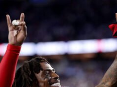 GUARDA: CJ Gardner-Johnson di Bills espulso per aver sputato contro Brock Bowers dei Raiders