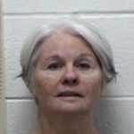 Avvocato settantenne della Florida arrestato dopo aver presumibilmente minacciato di sparare agli agenti dell’ICE