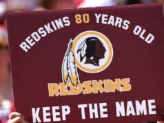 I discendenti del capo che ha ispirato il nome dei Redskins cercano di incontrare Trump per ripristinare il nome precedente