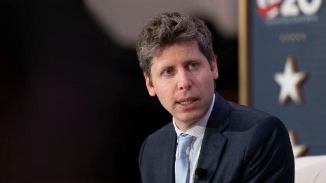 Sam Altman insiste di non aver interferito con il rilascio “artificiale”.