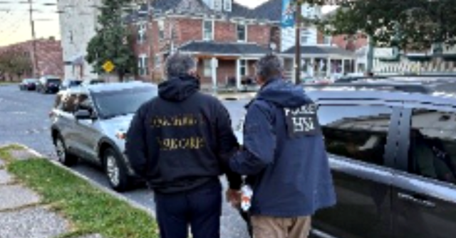 Esclusivo: l’ICE arresta un migrante criminale con l’accusa di voto illegale Esclusivo: l’ICE arresta un migrante criminale con l’accusa di voto illegale