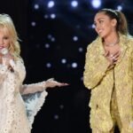 Miley Cyrus onora in lacrime Dolly Parton al concerto di Los Angeles