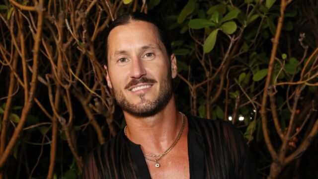 ‘DWTS’ sospende Val Chmerkovskiy per una settimana ‘DWTS’ sospende Val Chmerkovskiy per una settimana