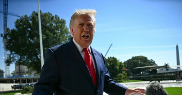 Trump dichiara “Non mi stanco mai” in mezzo a un fitto programma di viaggi Trump dichiara “Non mi stanco mai” in mezzo a un fitto programma di viaggi
