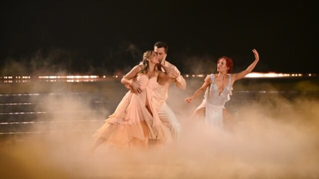 DWTS Settimana 6: Tyler Cameron onora la defunta mamma e rivela la gravidanza della fidanzata