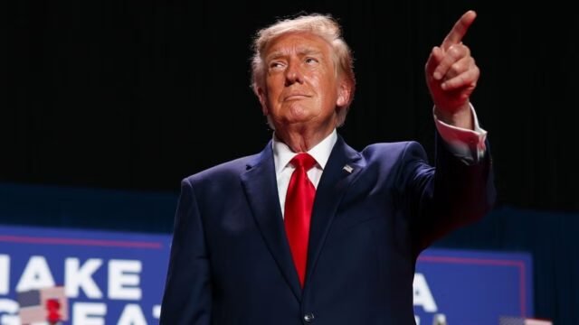 Trump dato alle fiamme per aver raddoppiato i commenti su “Take Out” a Los Angeles o San Diego