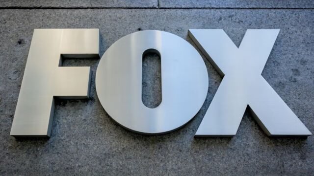 Adam Ciongoli, capo dell’ufficio legale della Fox, annuncia l’uscita, promosso Nicholas Trutanich