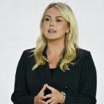 Karoline Leavitt conferma che Trump sta “flirtando” con il piano Briefing Room-Into-Pool