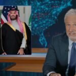 Jon Stewart stordisce il pubblico del Daily Show gridando al principe ereditario saudita investitore di Skydance