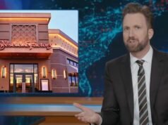Lo spettacolo quotidiano mette in discussione i messaggi contrastanti dei media conservatori sulla Cheesecake Factory
