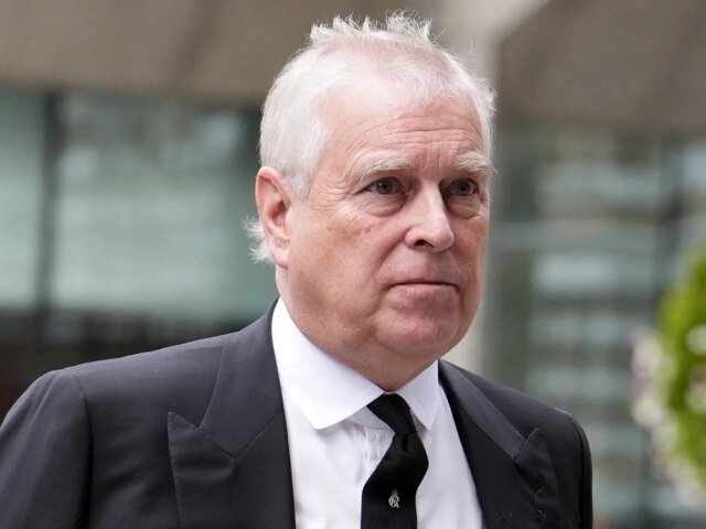 L’ex principe Andrea lancia una sfida per “annullare” i mandati di perquisizione della polizia L’ex principe Andrea lancia una sfida per “annullare” i mandati di perquisizione della polizia