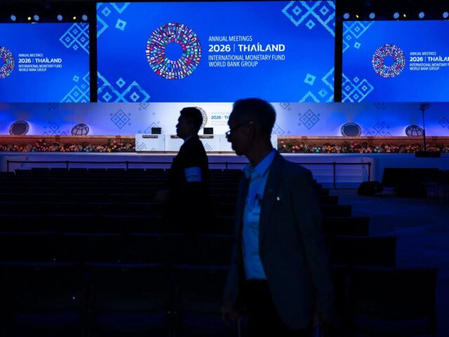 Guerra e debito elevato dominano le riunioni del Fondo monetario internazionale e della Banca mondiale a Bangkok Guerra e debito elevato dominano le riunioni del Fondo monetario internazionale e della Banca mondiale a Bangkok