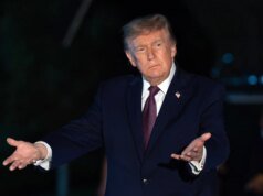 Trump aumenta la pressione sui repubblicani statunitensi affinché interrompano il cambio dell’orologio americano