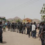 Uomini armati uccidono almeno 10 persone nella Nigeria orientale, dice la polizia